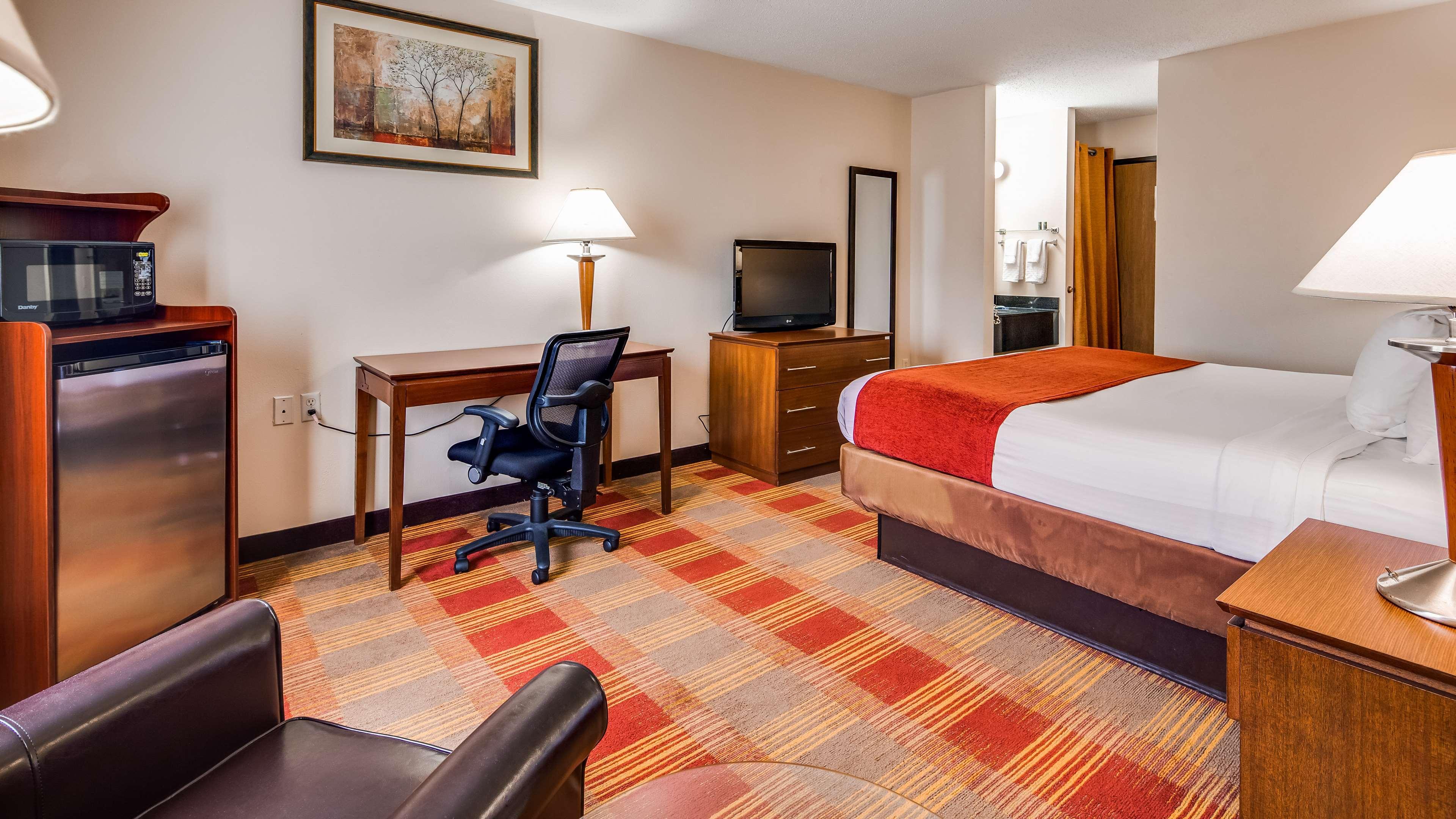 Best Western Lakewood Inn Hebron Eksteriør billede