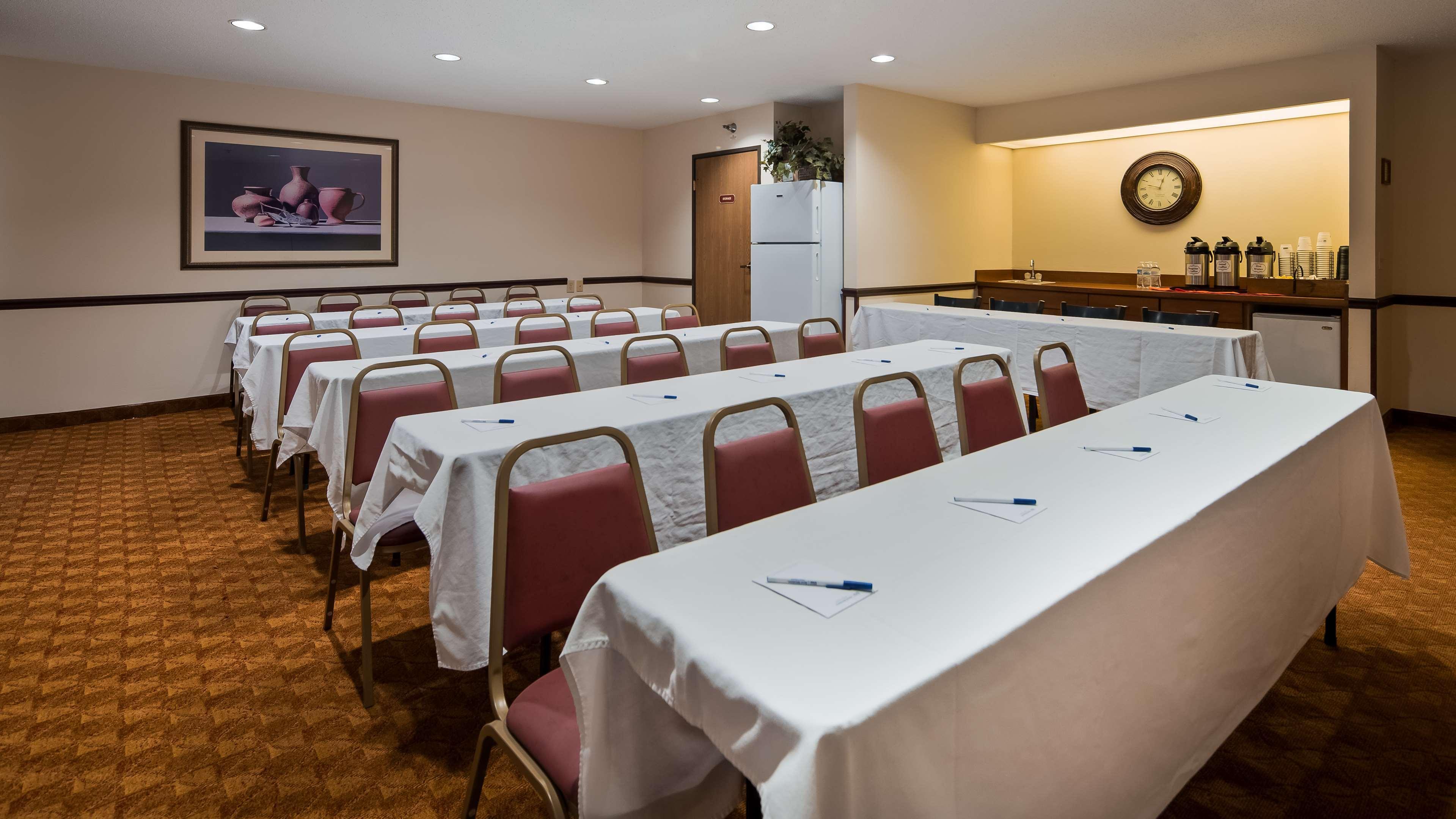 Best Western Lakewood Inn Hebron Eksteriør billede