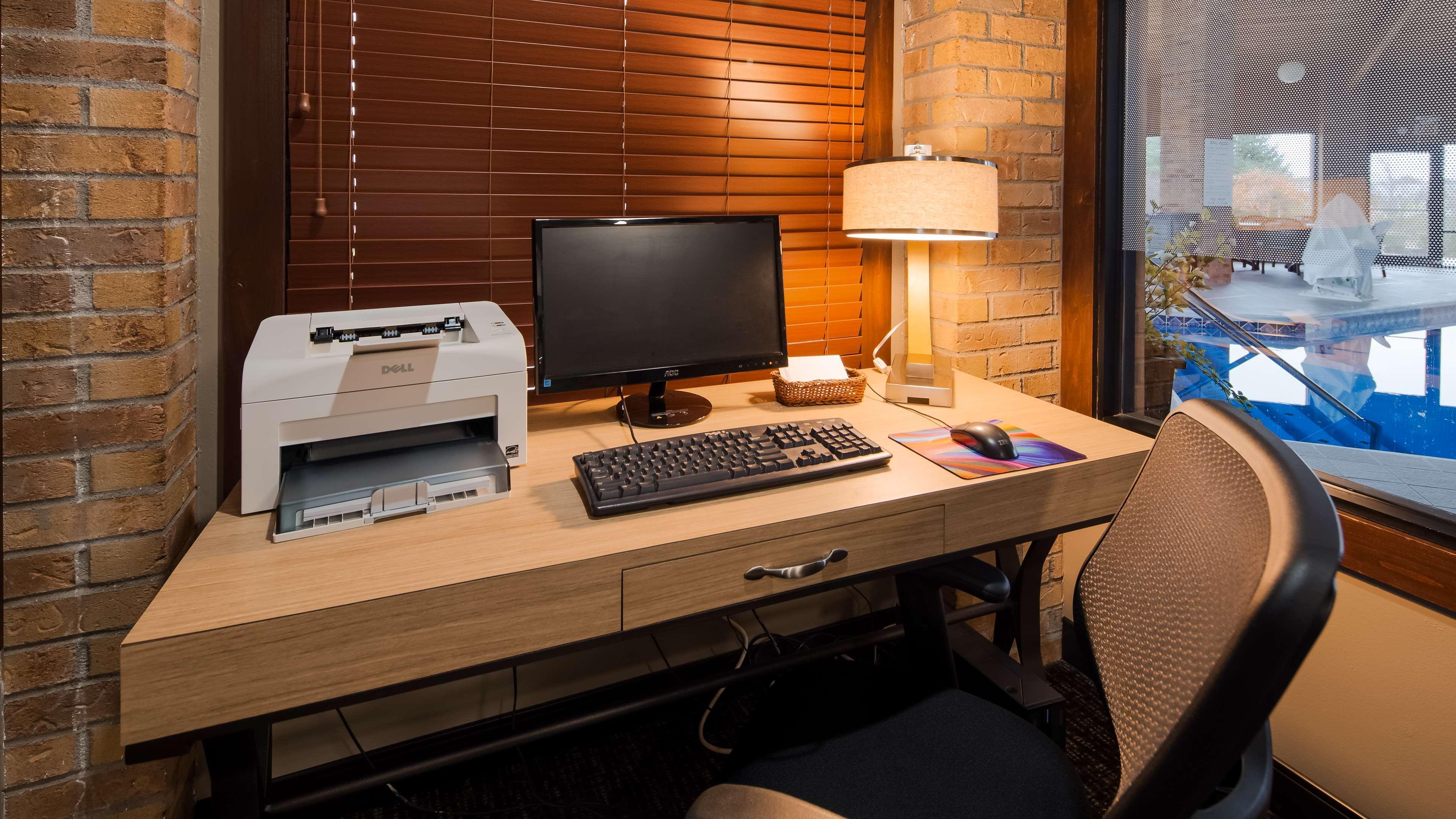 Best Western Lakewood Inn Hebron Eksteriør billede