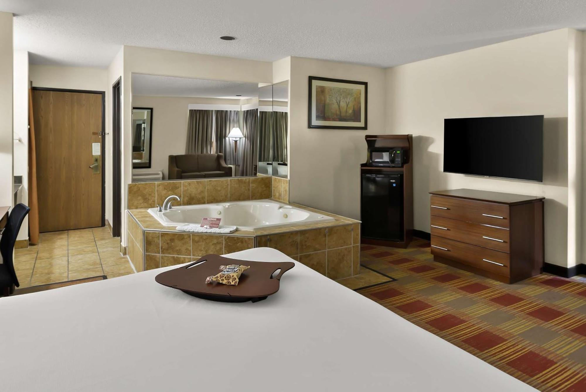 Best Western Lakewood Inn Hebron Eksteriør billede