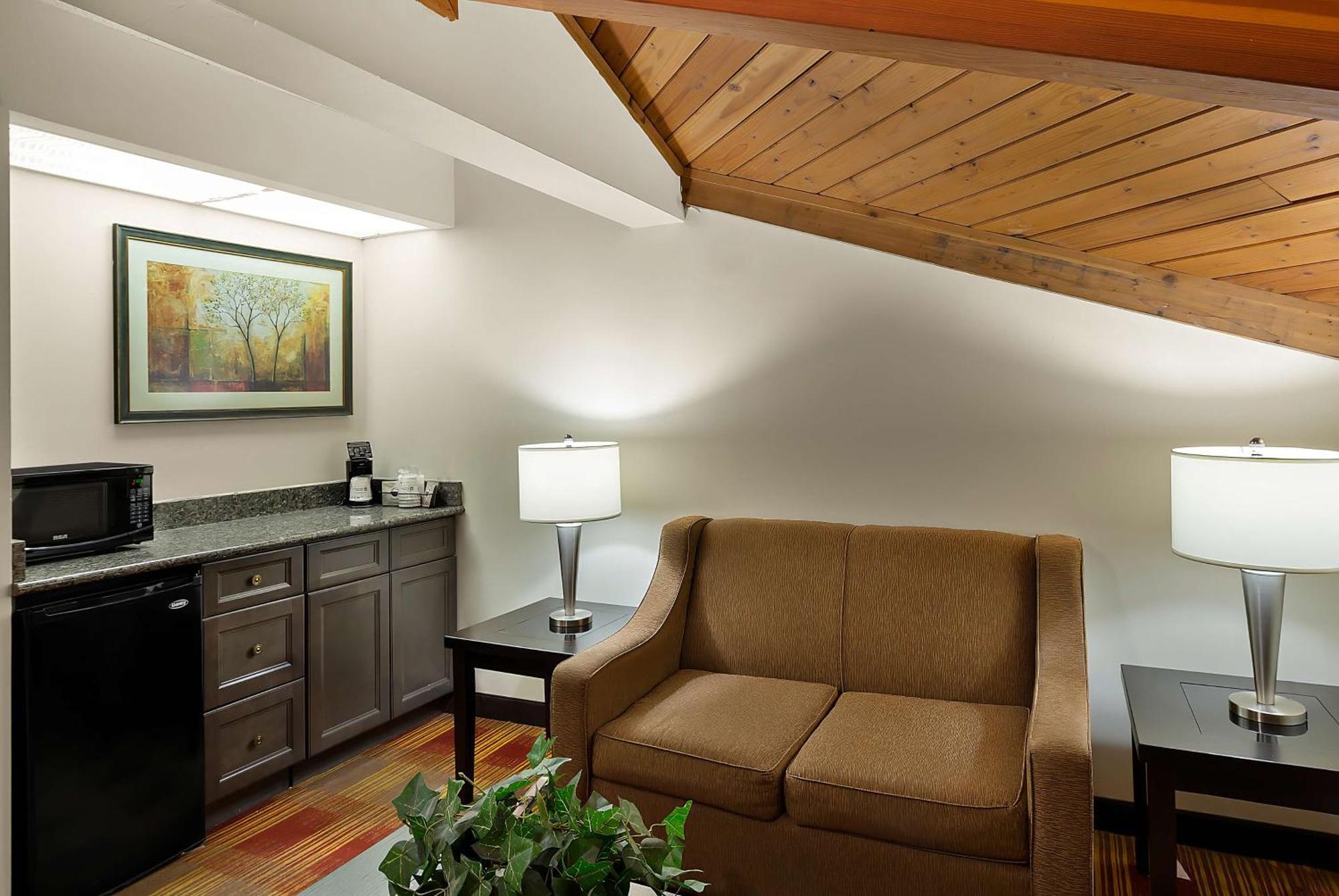 Best Western Lakewood Inn Hebron Eksteriør billede